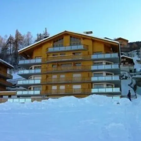 Nendaz 4-Vallees  2 Bedroom Apartment with Indoor Swimming Pool.