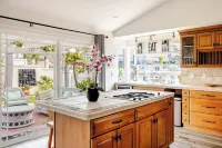 Beach Family Home + Yard, Near The Ocean!