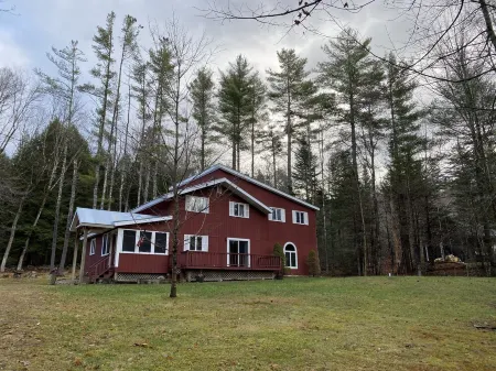 Tallwood Timber: a Family Friendly Ski House in Southern Vermont