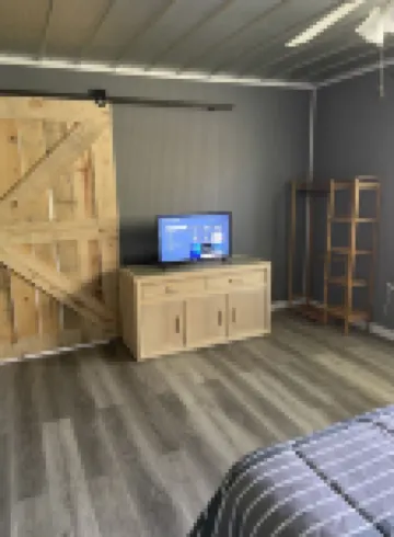 2br 1 bath lake getaway 1 block from lake, easy walk