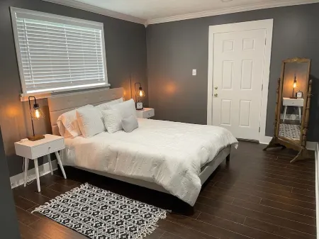 Home Walking Distance to Downtown Square in Diverse Neighborhood