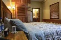 Villa Rising Sun Beachfront with Private Beach Bar & Dock