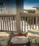 Relax by the Sea! Wide Beach! Beautiful view from porch.