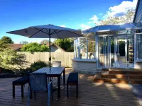 Forest City Villa for big families/10mins to city centers Hotels in Springfield