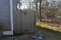 Affordable Family Getaway Sleeps 7, Near Bike Path, Beach, Golf, Harwich Center