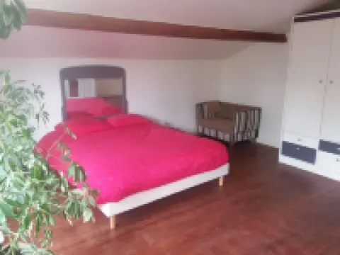 80 m² 100 m from the beach