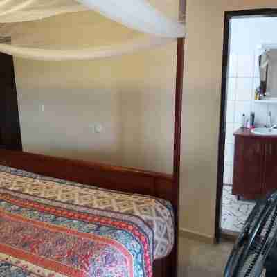 Deux-Palmes-Kribi, close to the beach (200m), comfortable and family-friendly Rooms