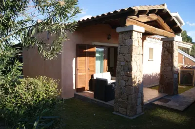 House with garden 150 meters from the beach Hotel in zona Parco pubblico con giochi per i bambini