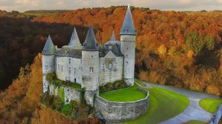 Cosy cottage on the edge of the woods