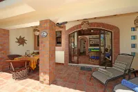 1/BD Private Villa, Lovely Pool, Tranquil location, 5 min walk to town/beach