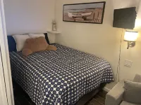 A pristine condo on the bay that comes with beautiful sunsets. Hotels in Stone Harbor