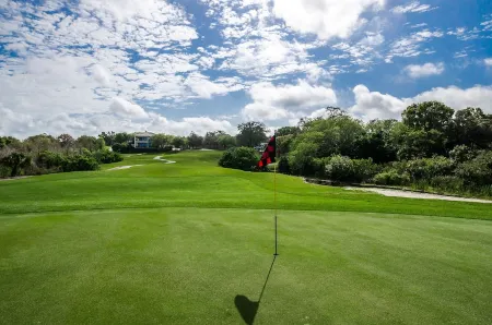 Beautiful condo on Copperhead. Beaches nearby!