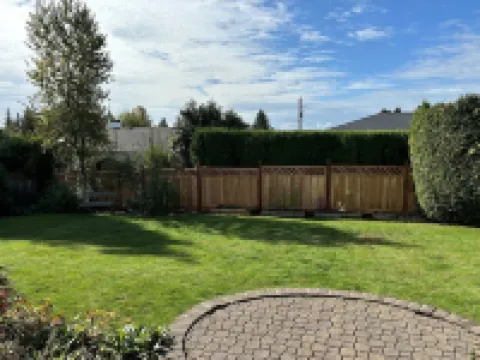 Large 2 bedroom private suite Hotels in North Vancouver