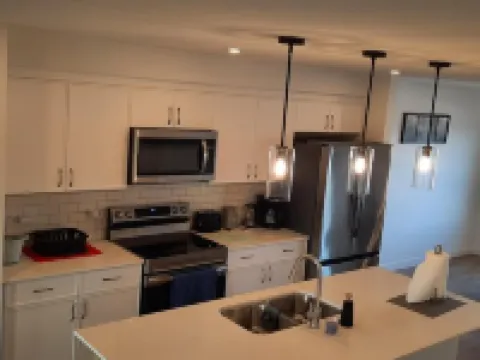 Home in Fort Saskatchewan 薩斯喀徹温堡酒店