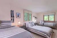 Relax & Recover Mountain Retreat - Hot Tub + Sauna + Home Gym