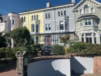 แอเบอร์ลีย์ เฮาส์ โรงแรมใน