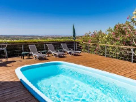 Stunning 3 bedroom en-suite house in farm with pool Hotels in Estoi