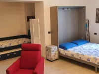 Apartment 300 m beach Costa Marina di Pinamare -WIFI-A/C-SMART TV 43" Hotel a Marina di Andora