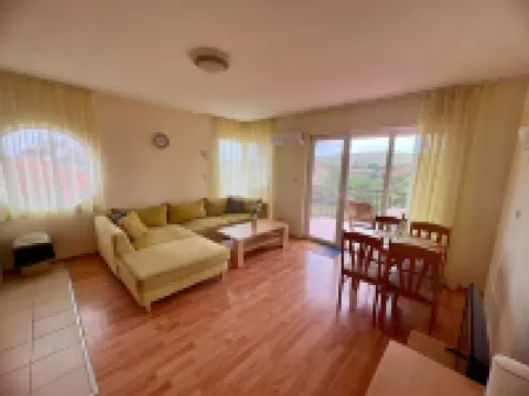 Cozy 1-bedroom apartment near Sunny Beach with pool, AC, WiFi
