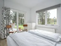 Child Friendly, 5 bedrooms, 2 bathrooms, 3 Toillets, Sauna, large garden Hotels in De Cocksdorp