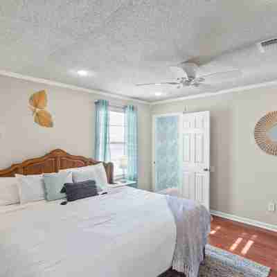 4 min from Beach! Fun Filled 3 Bed 3 Bath w/ Game Room & Large Yard! Rooms
