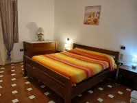 Sardinia! Budoni 1 km from the wonderful beach of Sant'Anna: 4 beds Hotels in Budoni