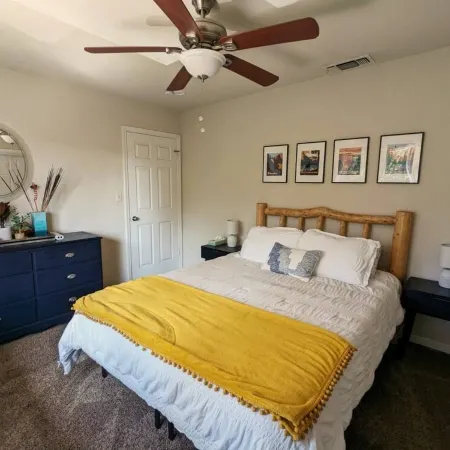 Yosemite Gateway Retreat: Your Ideal Vacation Haven Awaits!