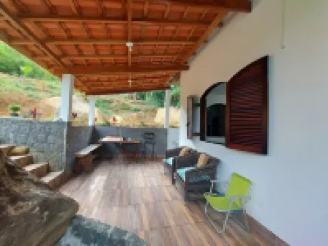 Chalet between Sea and Mountain