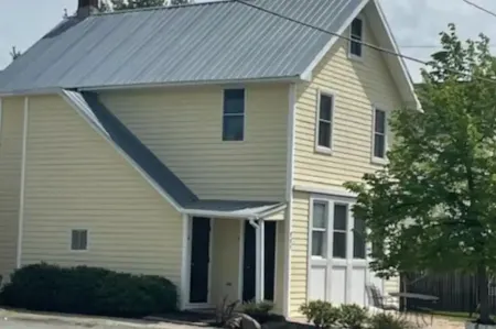 Historic Chesapeake City Stay