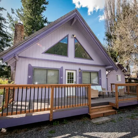 Unique/modern/Mt Si/Shopping