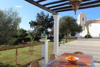 House with very cozy garden for couples or family, 7 km from Sagres