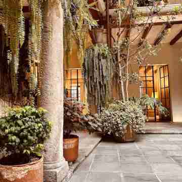 Magnificent Villa - Old town Quito - Casa Magica Hotel Exterior