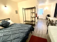 The Sever: Studio Guest Suite Hotels in Alderwood Manor