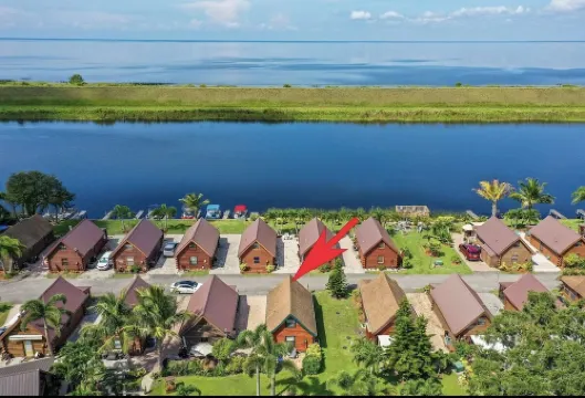 Vibrant Sunsets and Lush Landscaping on Lake Okeechobee