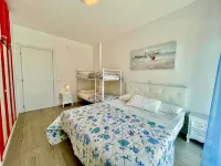 Modern and Bright Apartment with Pool - شقق