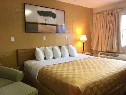 Red Carpet Inn Duncannon Hotels in 