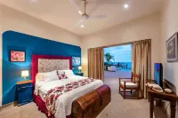 Luxury Retreat Casa Yvonneka  14 Bedrooms Entire Villa