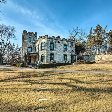 Historic Guest House on Castle Kimble Estate!