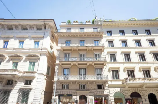 迷人威尼斯廣場套房酒店