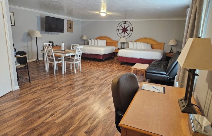 Capt.'s Inn & Suites