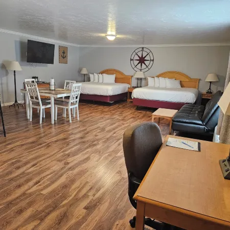 Capt.'s Inn & Suites