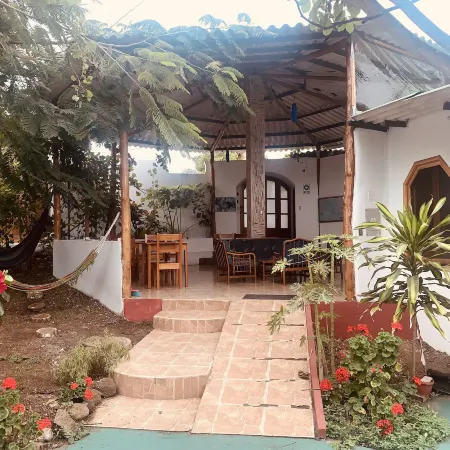Hostal White House Galapagos