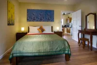 Spacious 1 Bed Apartment Jade with balcony, office and complimentary moped. Hotels in Na Mueang Beach