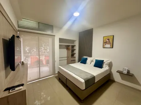 On Apartasuites Отели рядом с достопримечательностью «Cali Zoo»