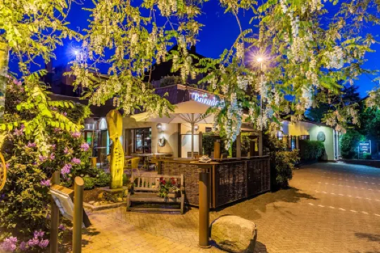 布格多夫飯店及餐廳