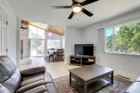 4 Mi to Folsom Lake: Modern Home w/ Patio! Hotels in Granite Bay