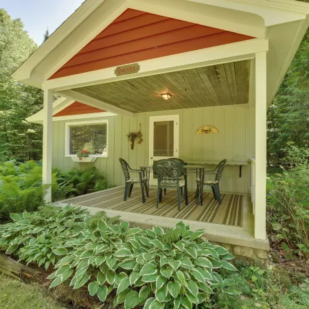 Cherry Cottage - Walk to Peninsula State Park!