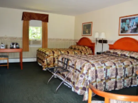 Maple Terrace Motel Hotels in Williamstown