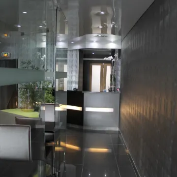 Hotel the Originals du Grand Monarque Nantes Gare Отели рядом с достопримечательностью «Иль-де-Версаль»