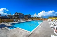 Lighthouse View Oceanfront Lodging - Pools